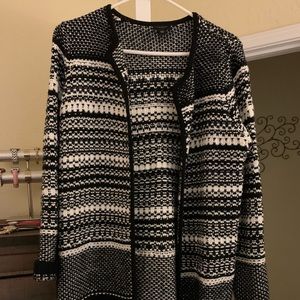 Woman’s Ann Taylor sweater XS
